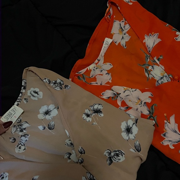 Set (2) of floral blouses *check description* - Picture 2 of 2